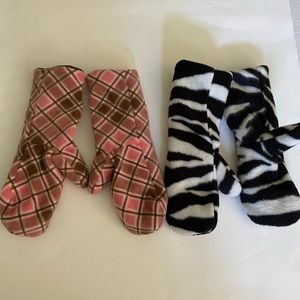 BOGO Fleece mittens bundle of 2 zebra pink plaid